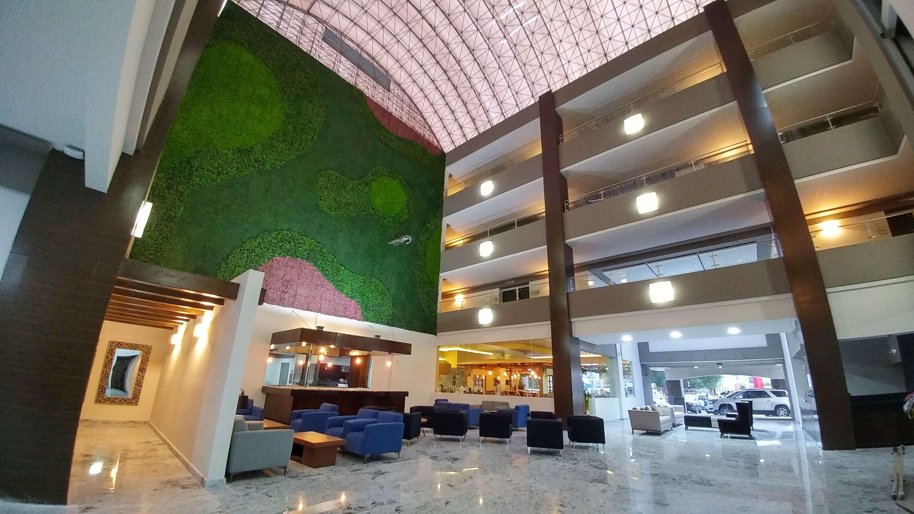 Best Western Plus Santa Cecilia Pachuca Beltér fotó